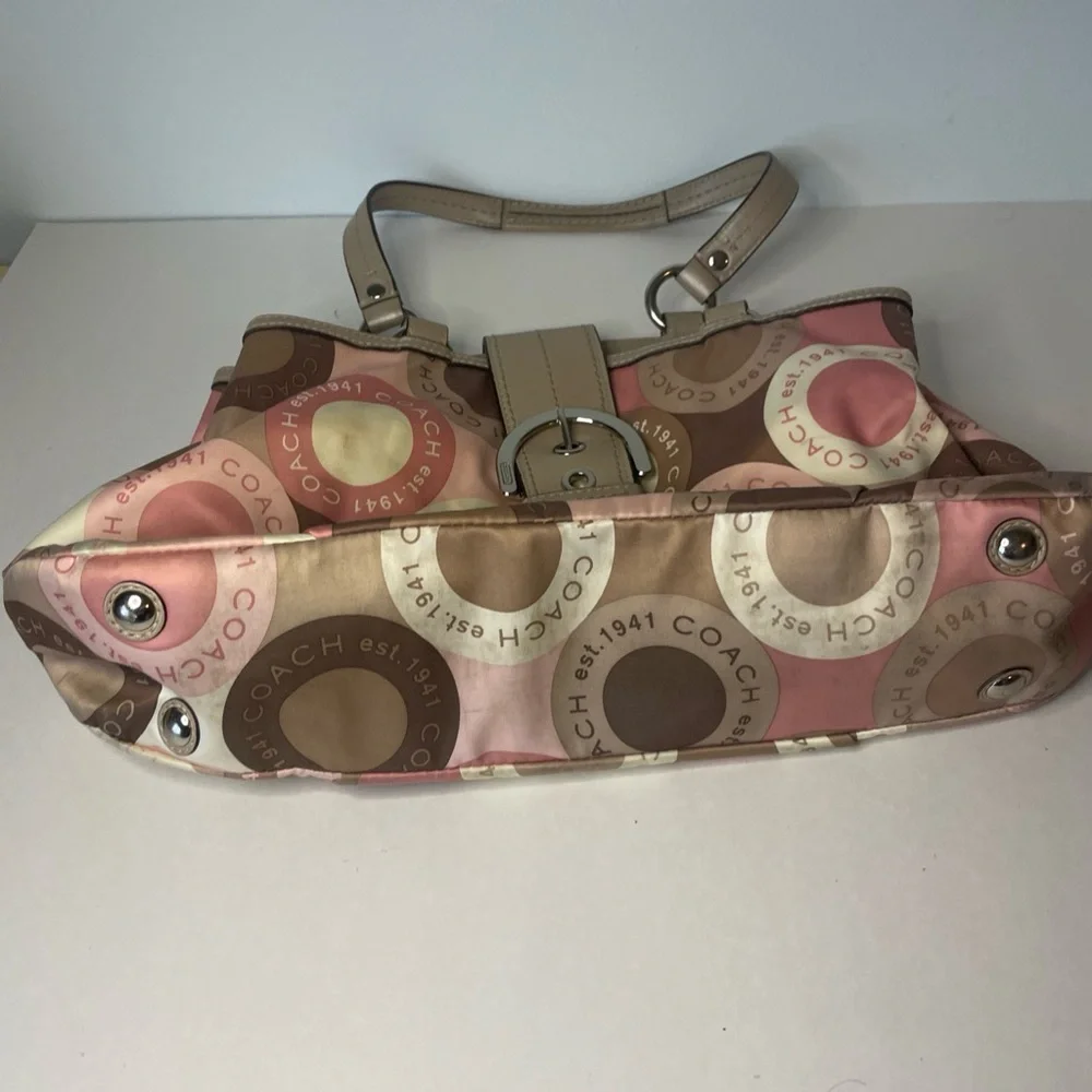 Coach soho tote with matching wallet - Picture 3 of 9